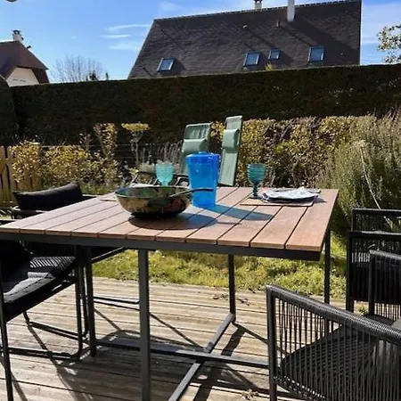 Apartment Coquet Avec Jardin Proche De La